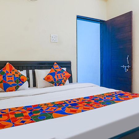 Fabexpress Vaishnav Inn Talegaon Dabhade Kültér fotó
