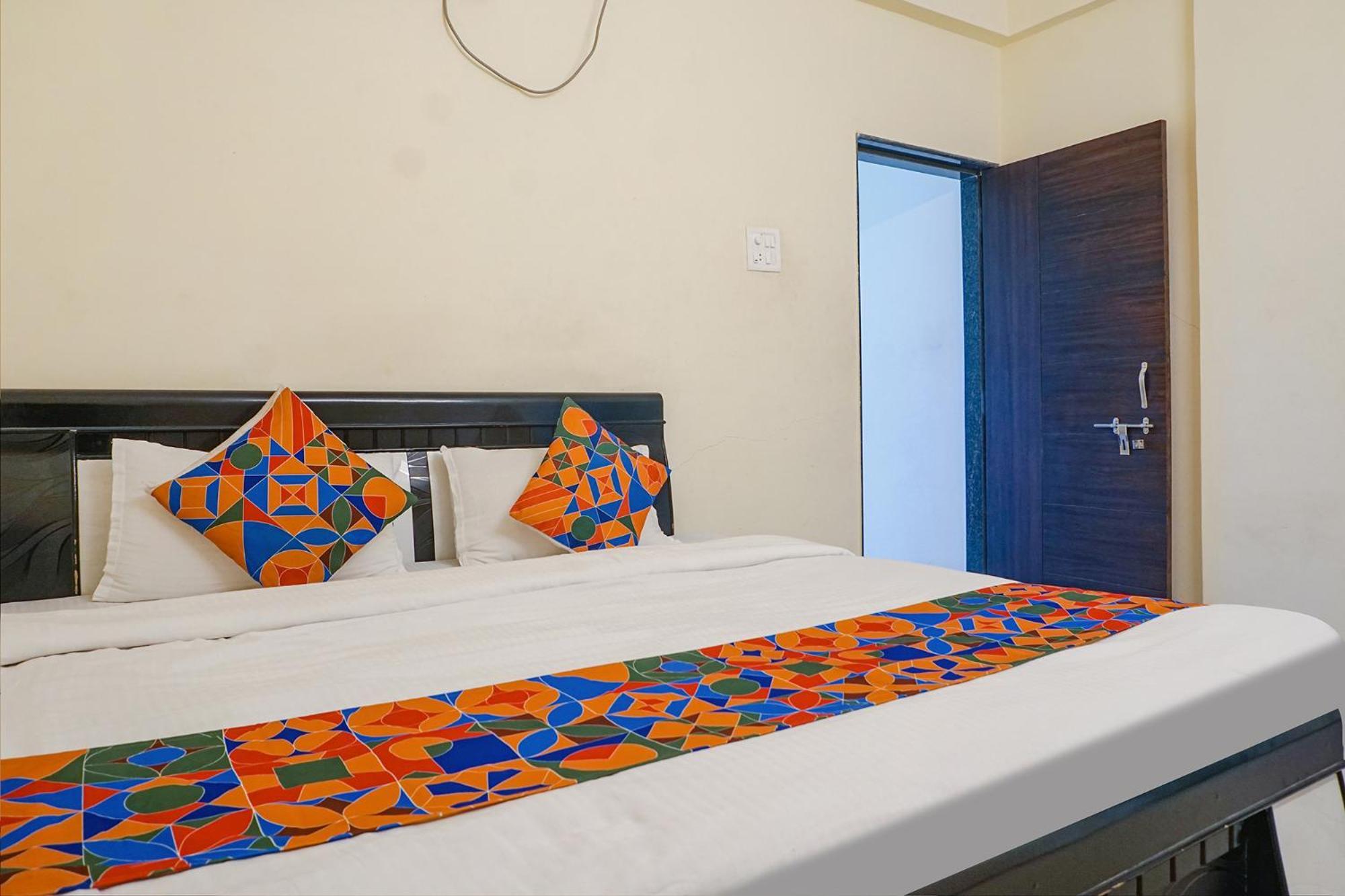 Fabexpress Vaishnav Inn Talegaon Dabhade Kültér fotó
