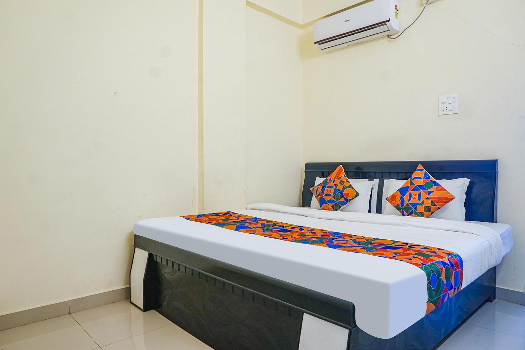 Fabexpress Vaishnav Inn Talegaon Dabhade Kültér fotó