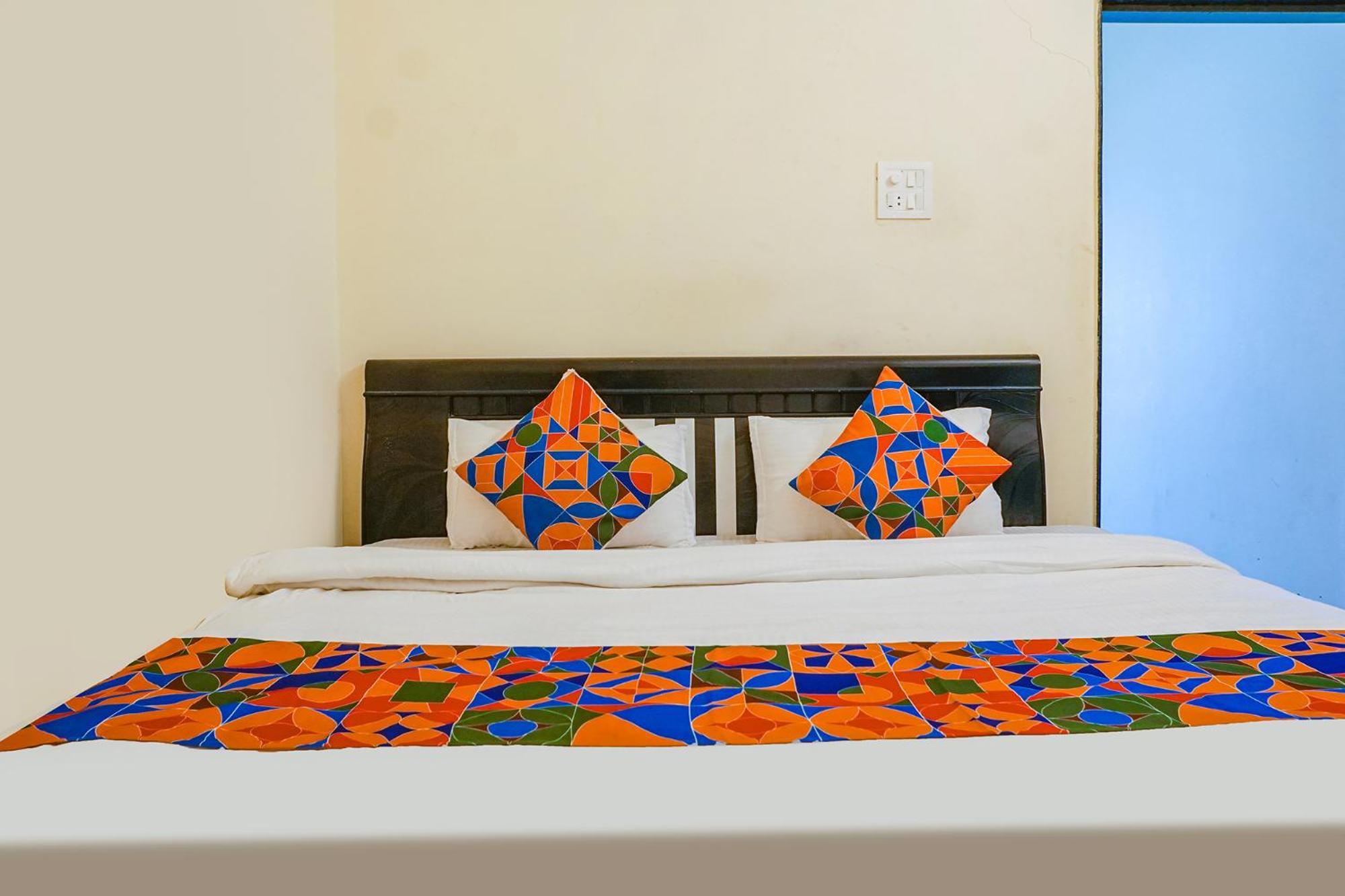 Fabexpress Vaishnav Inn Talegaon Dabhade Kültér fotó