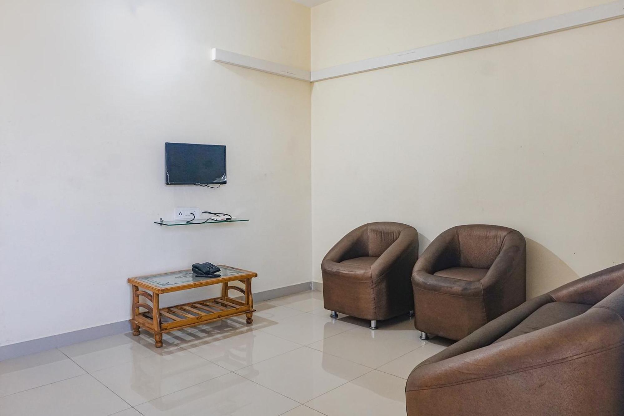 Fabexpress Vaishnav Inn Talegaon Dabhade Kültér fotó