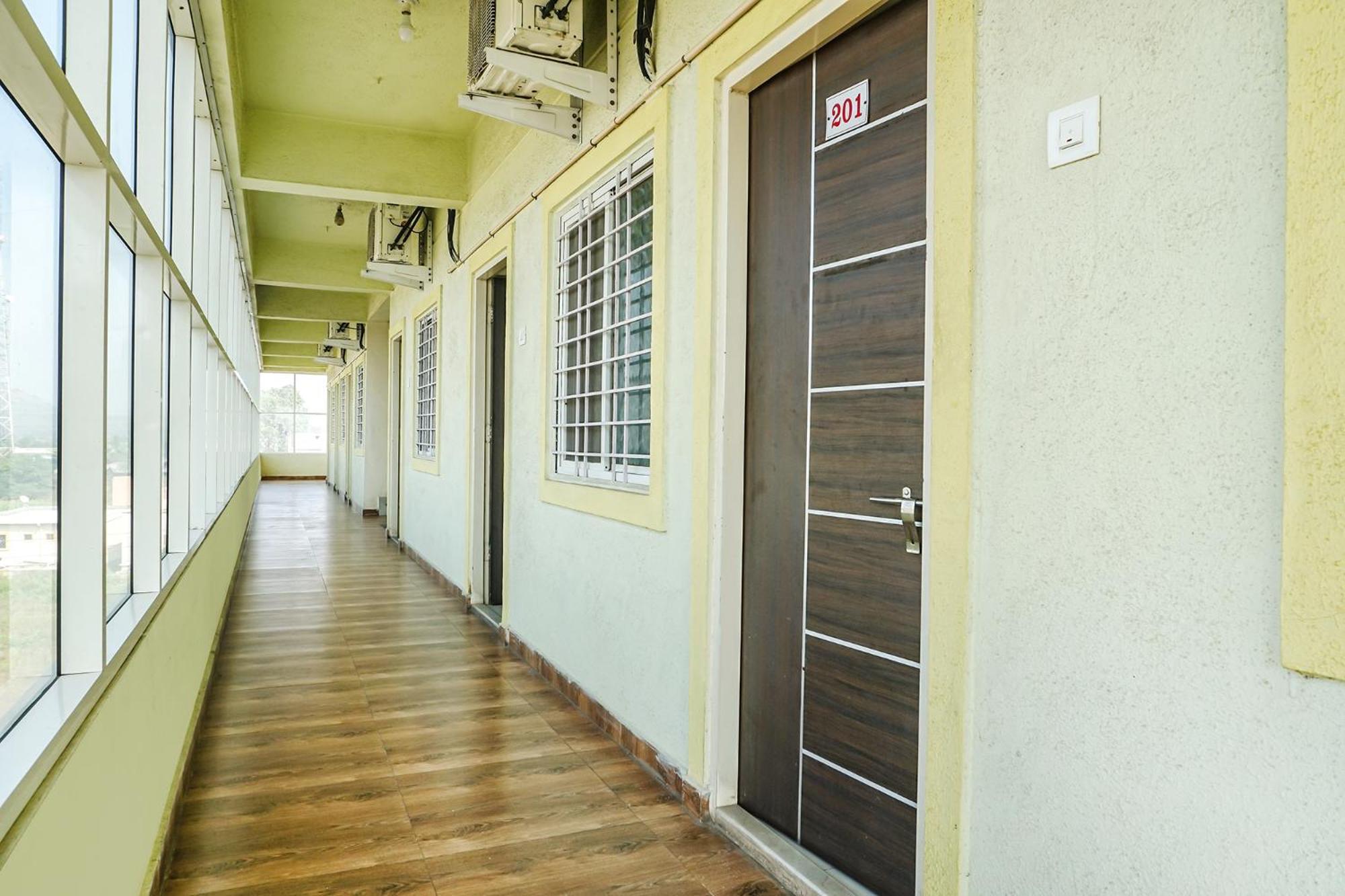 Fabexpress Vaishnav Inn Talegaon Dabhade Kültér fotó